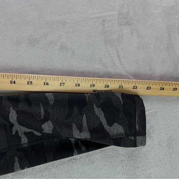 Athleta Ultimate Stash Camo 7/8 Tight Leggings Size Small Cropped Grey Yoga - Picture 9 of 14